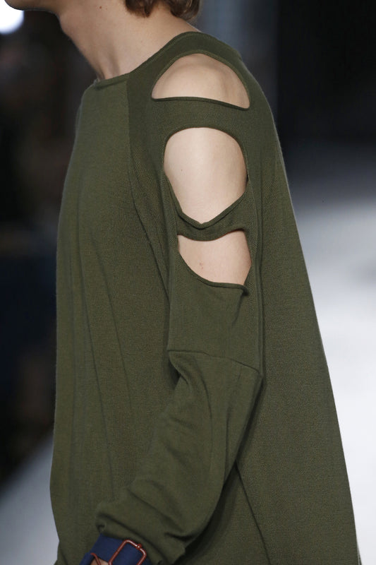 Shoulder Cuts Tea-Shirt Men