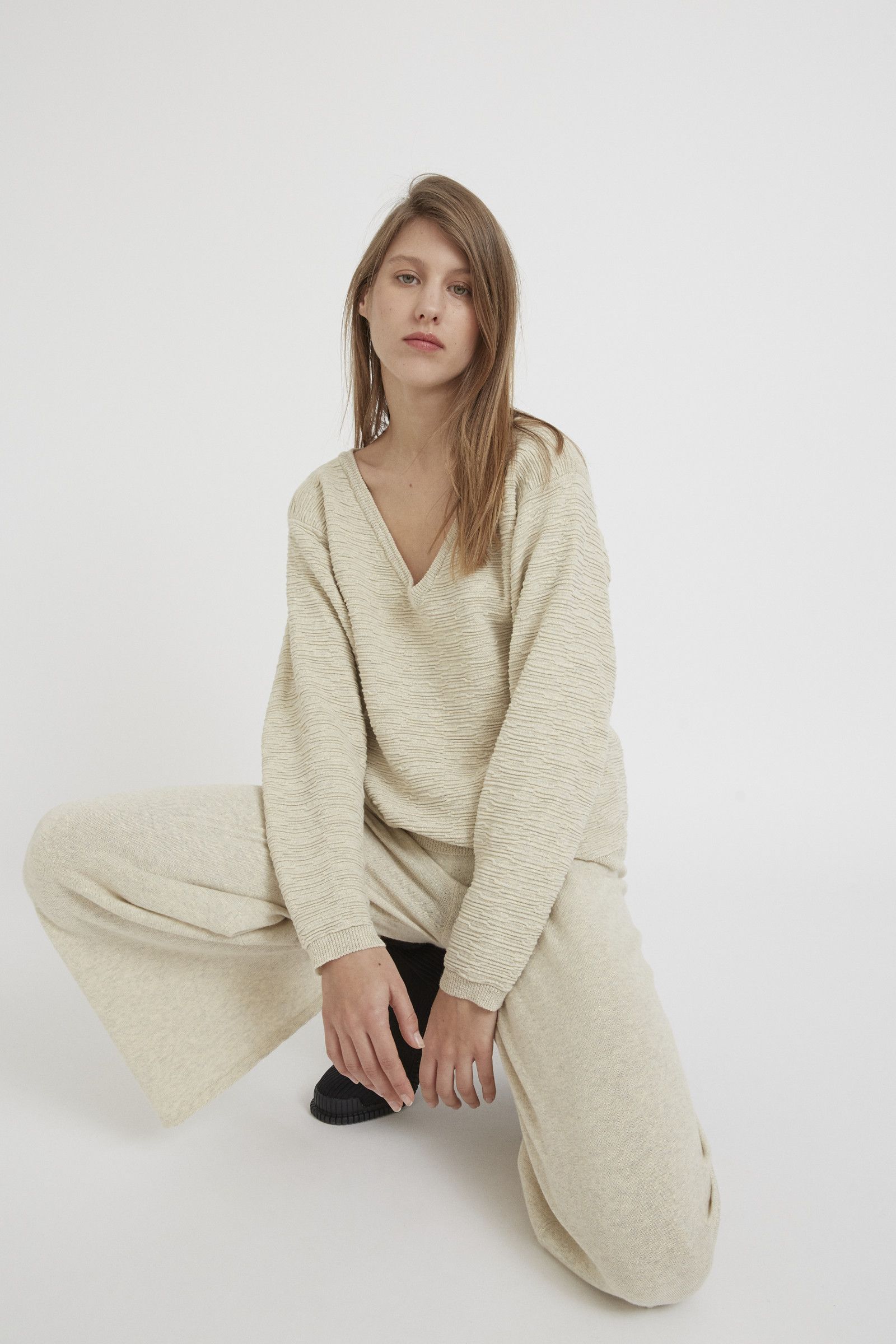 Bark Essential Sweater